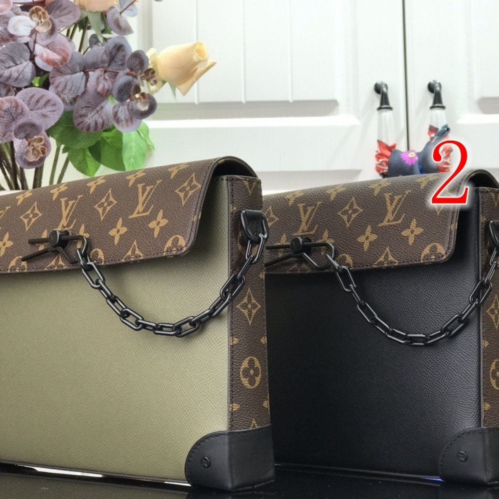 LV POCHETTE VOYAGE STEAMER M30583