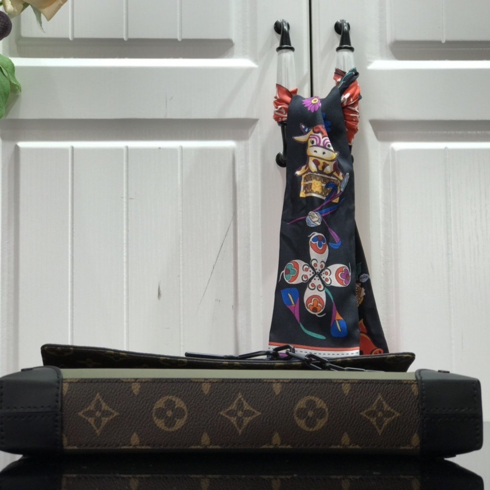 LV POCHETTE VOYAGE STEAMER M30583