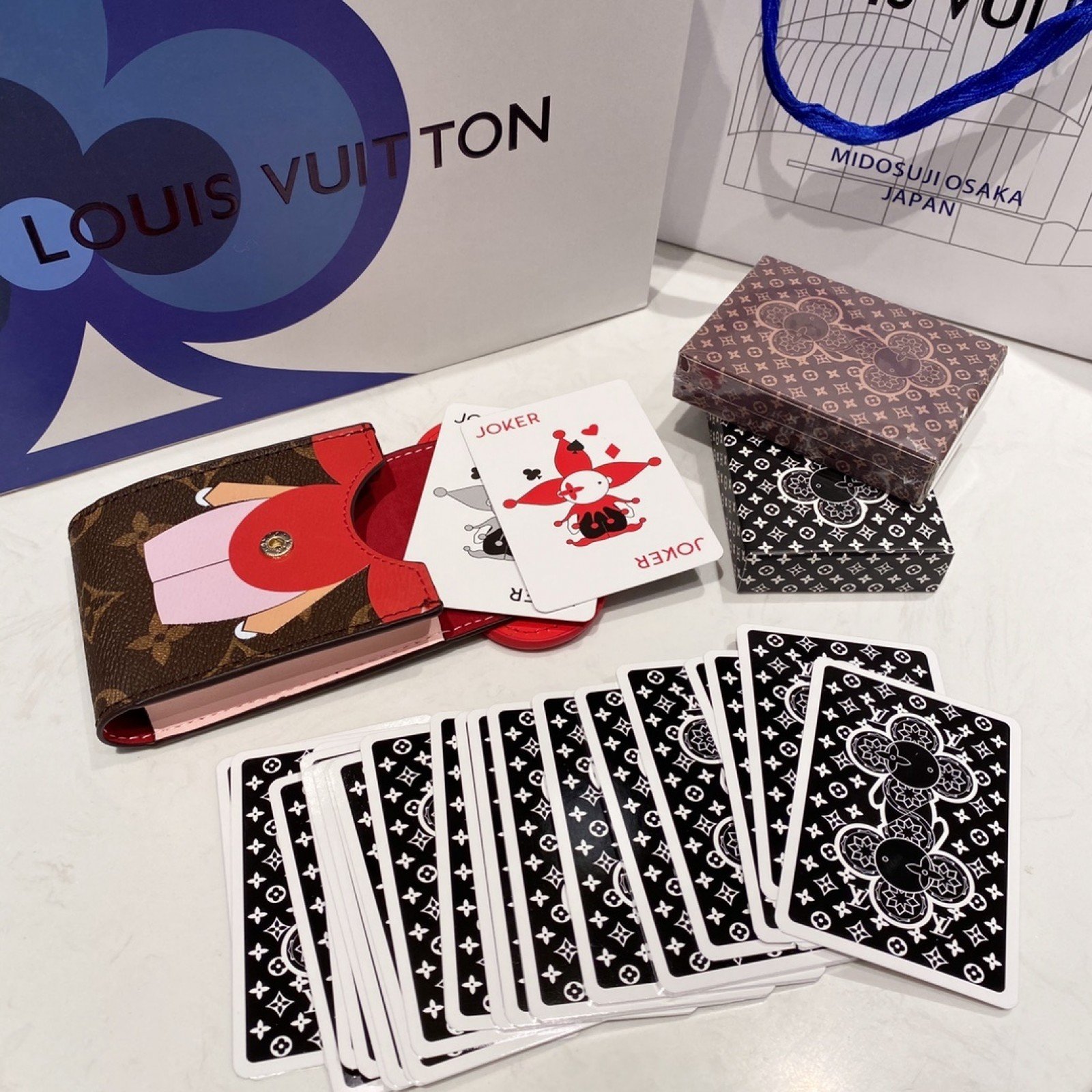 LV POKER 130104P