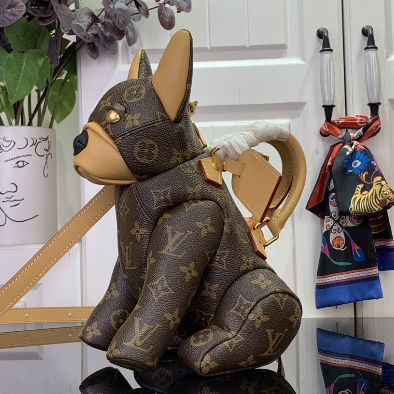 LV POOCH BAG M12617