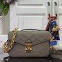 LV Pochette Metis East West m25910
