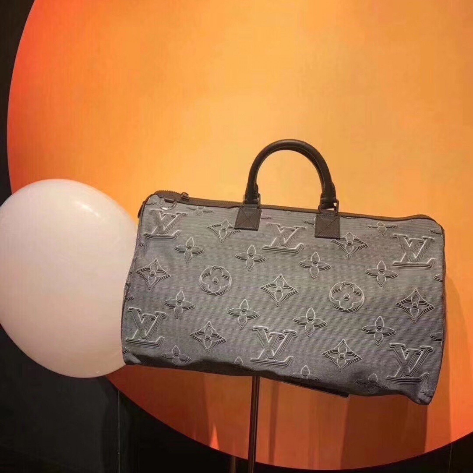 LV REVERSIBLE KEEPALL BANDOULIERE 50 M44939