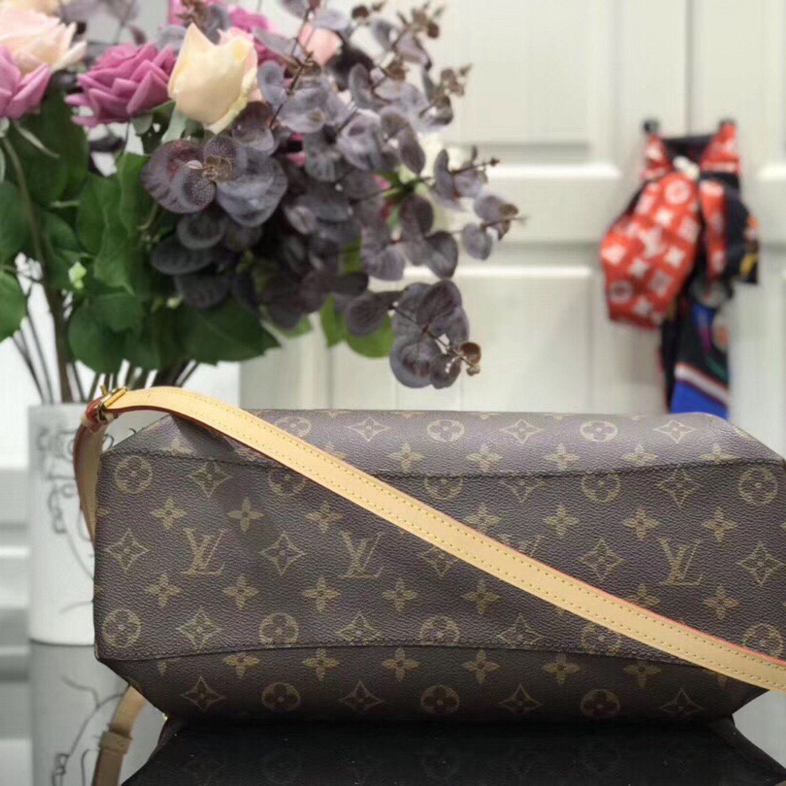 LV RIVOLI MM M44546