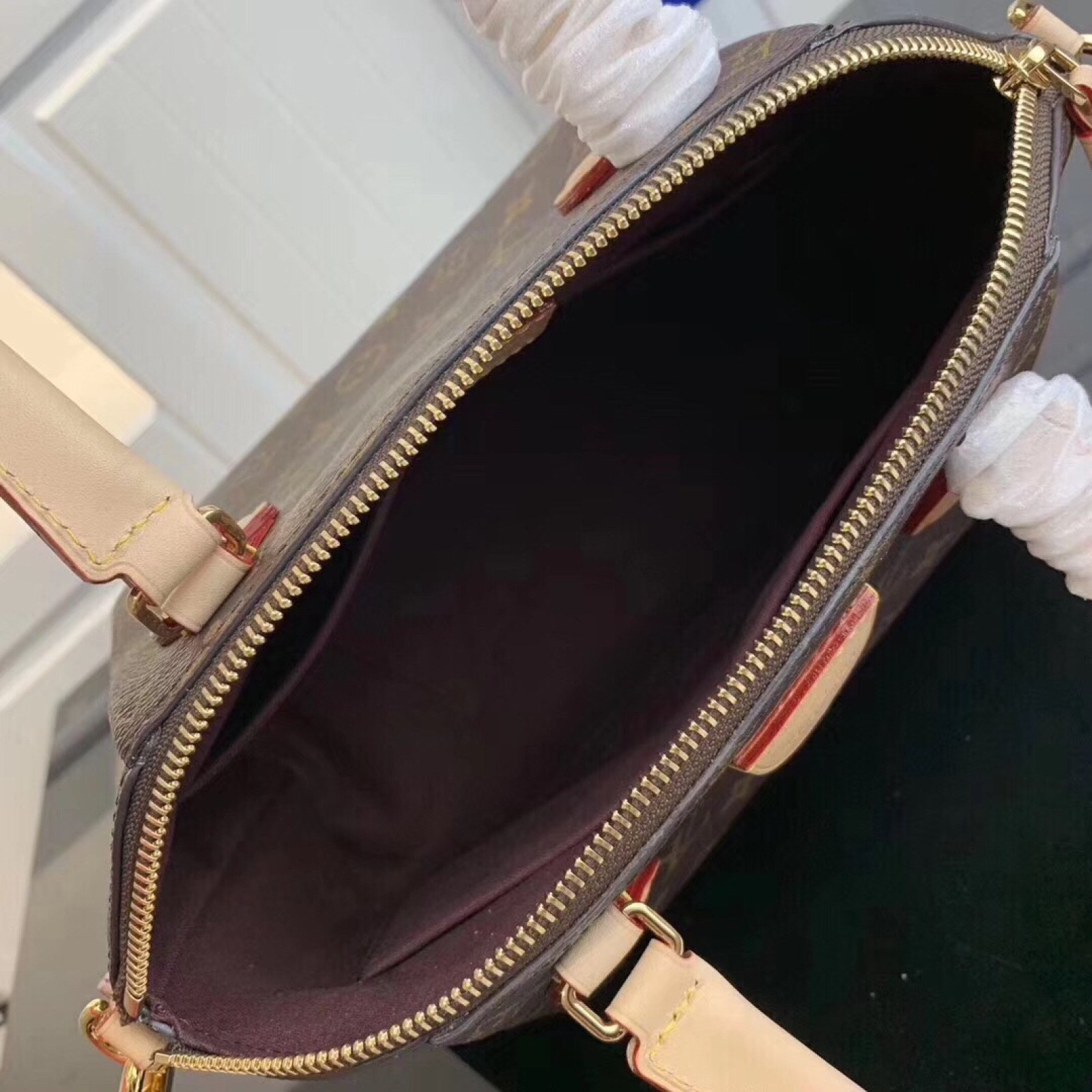 LV RIVOLI MM M44546