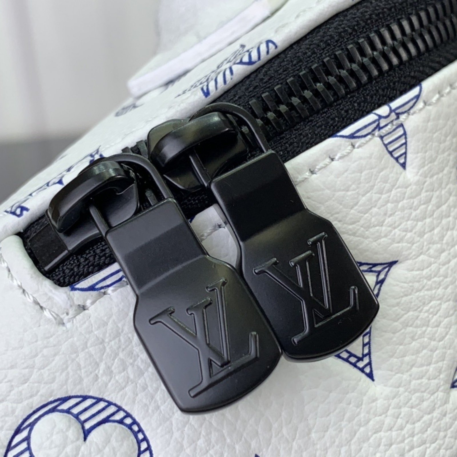 LV Rush Bumbag M25227