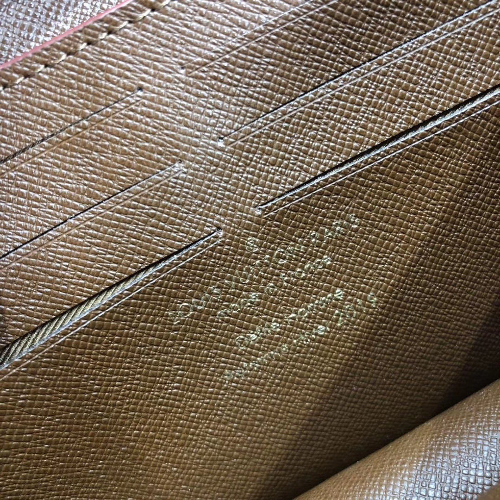 LV S LOCK BELT POUCH PM M44667