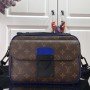 LV S LOCK MESSENGER M45806