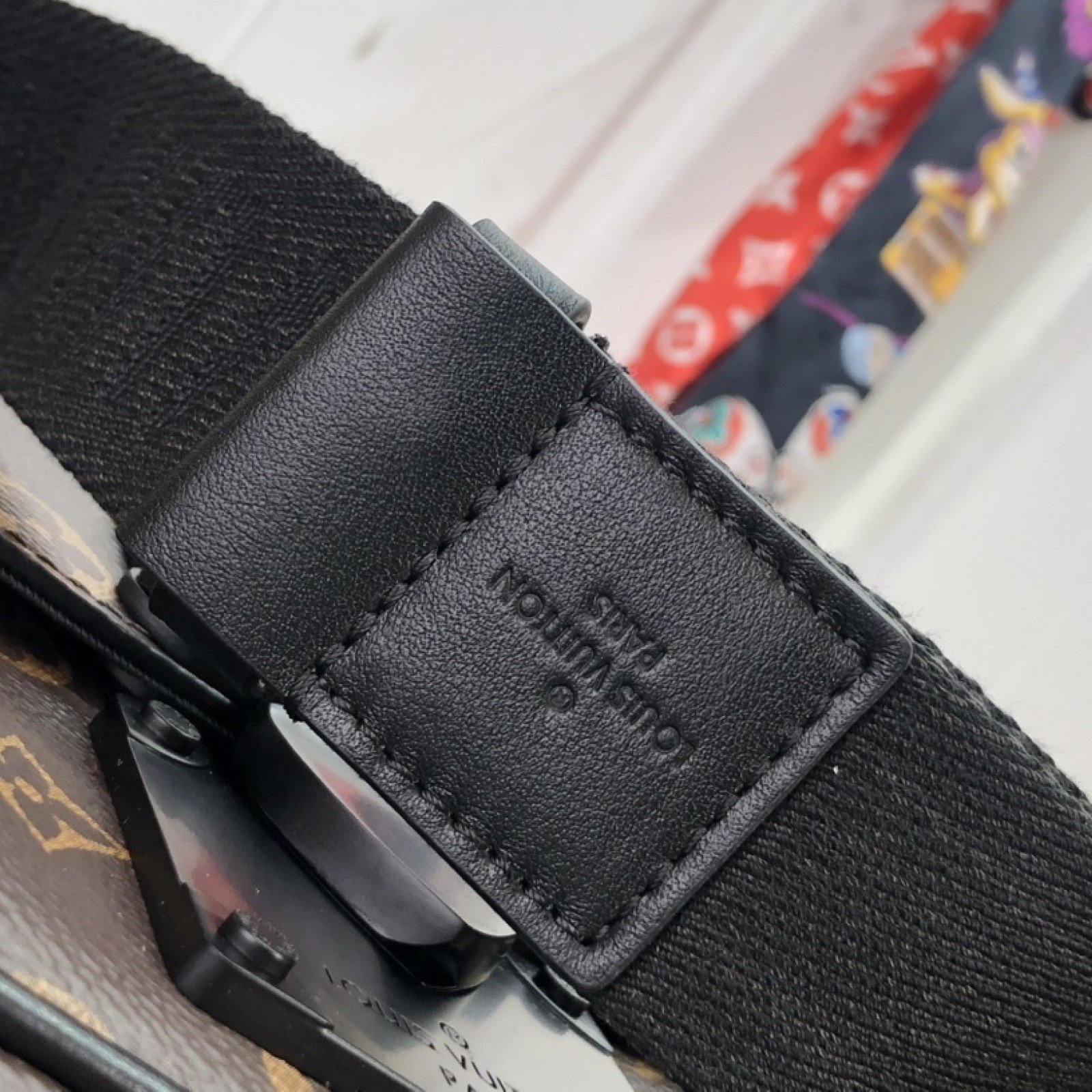 LV S LOCK SLING BAG M45807