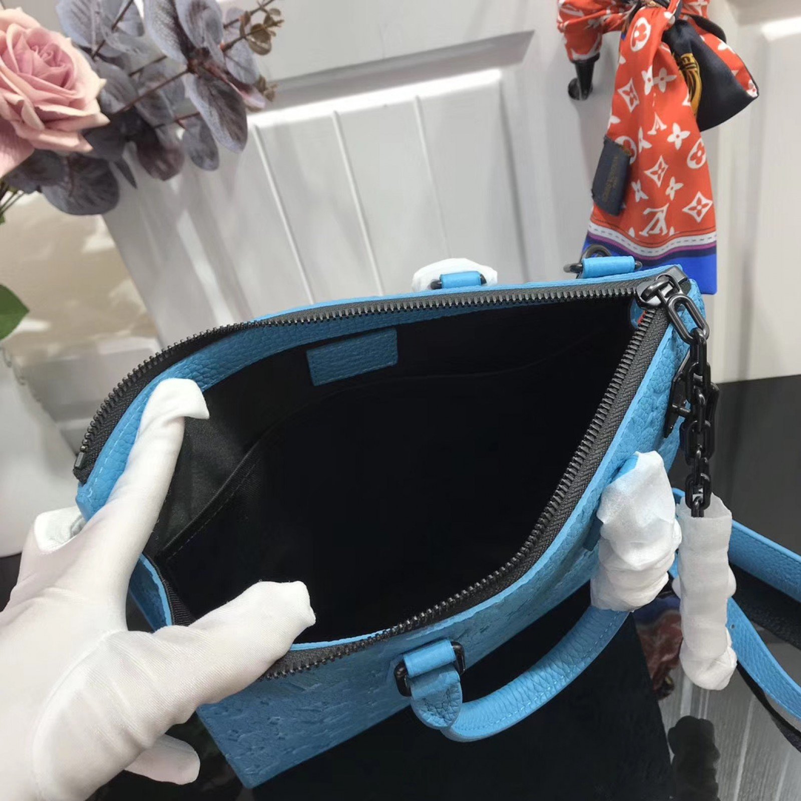 LV SAC PLAT M44476YF