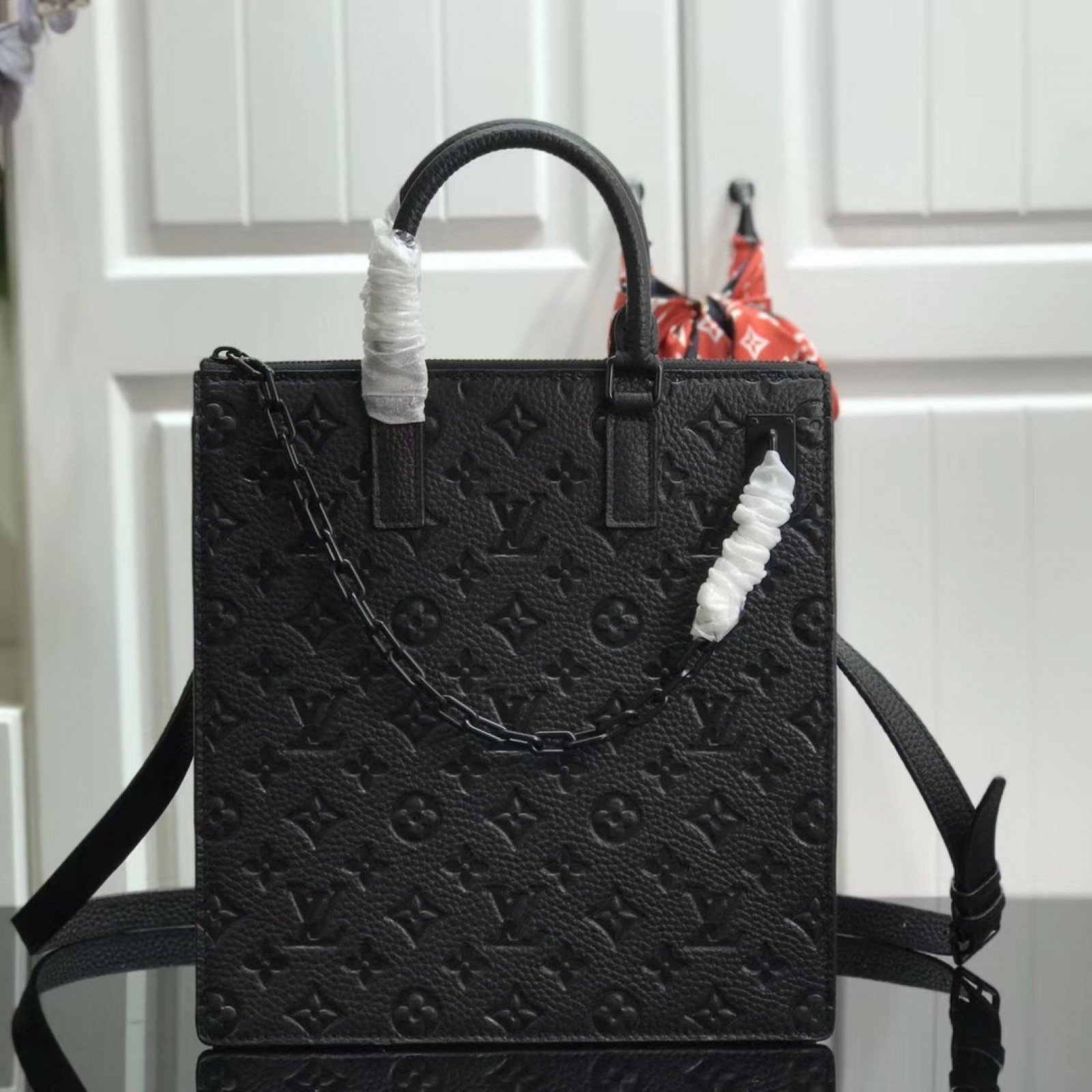 LV SAC PLAT M44476YF