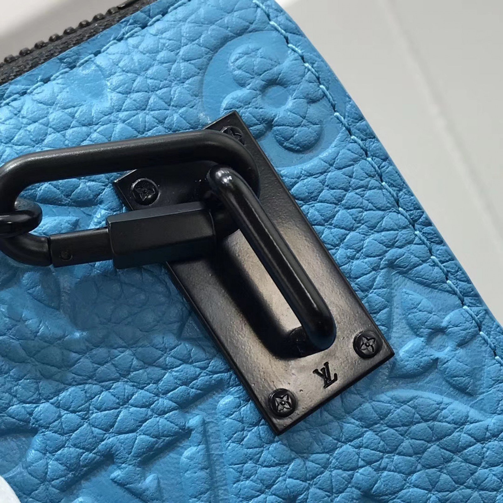 LV SAC PLAT M44476YF