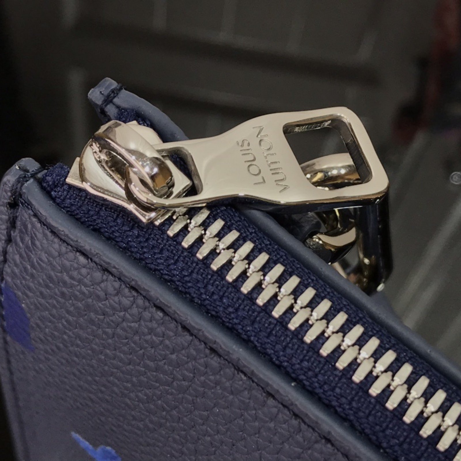 LV SAC PLAT ZIPPE M57843