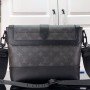 LV SAUMUR MESSENGER M45911