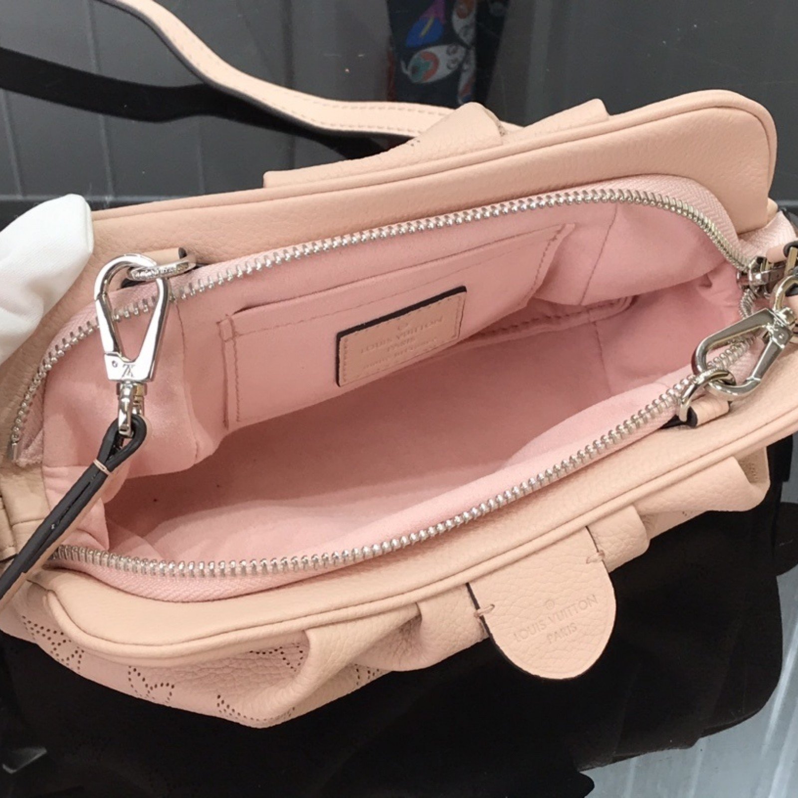 LV SCALA MINI POUCH M80092