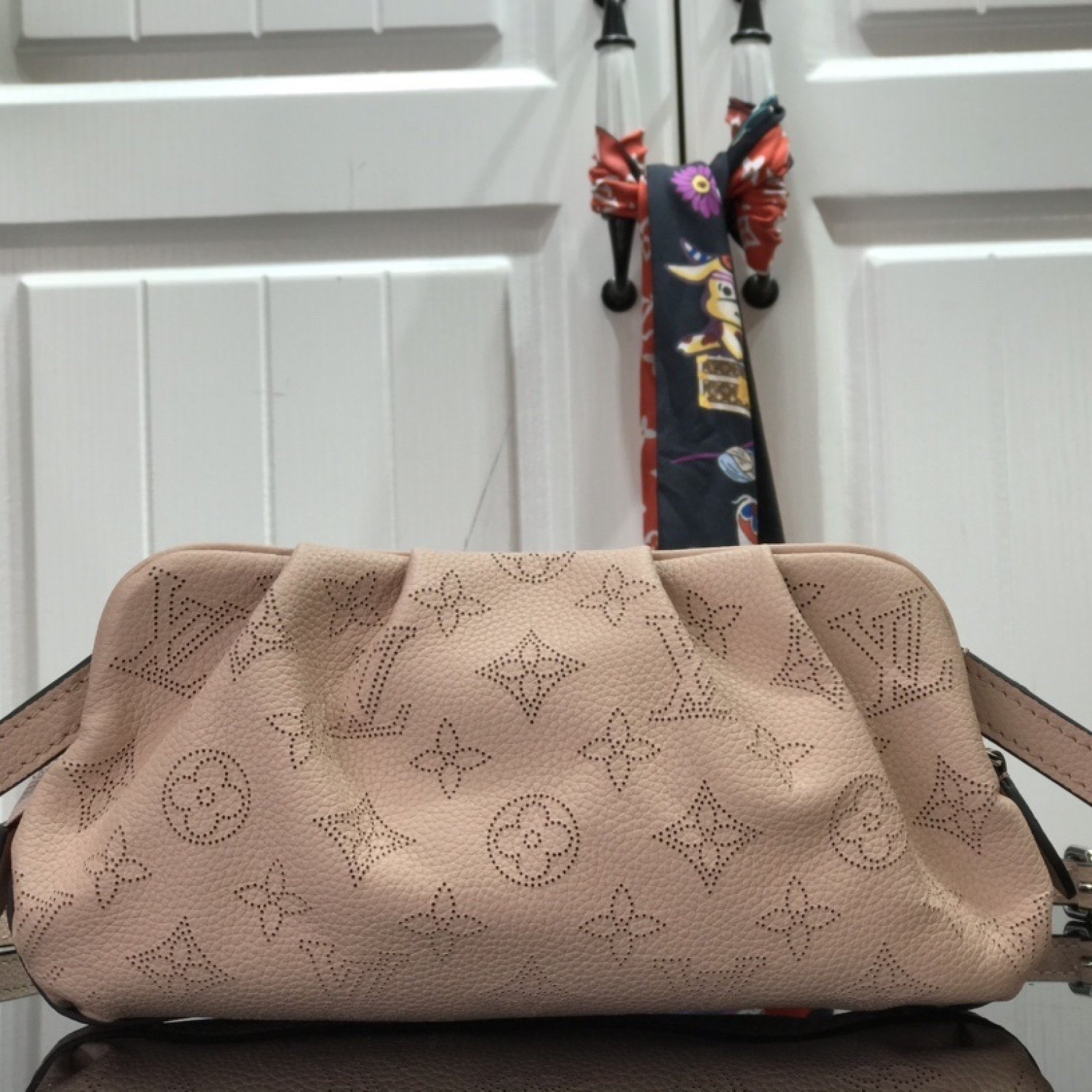 LV SCALA MINI POUCH M80092