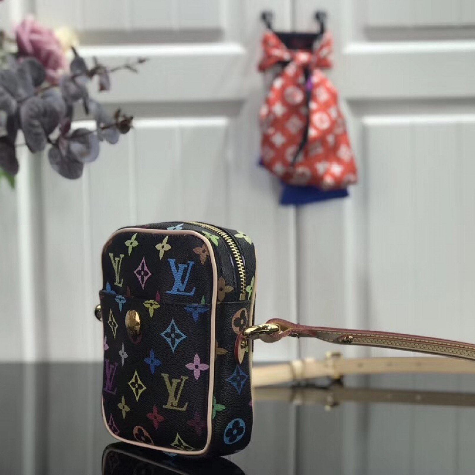 LV SHOULDER BAG M40055
