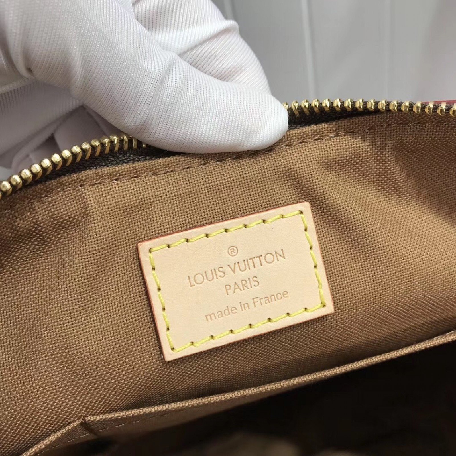 LV SHOULDER BAG M40075