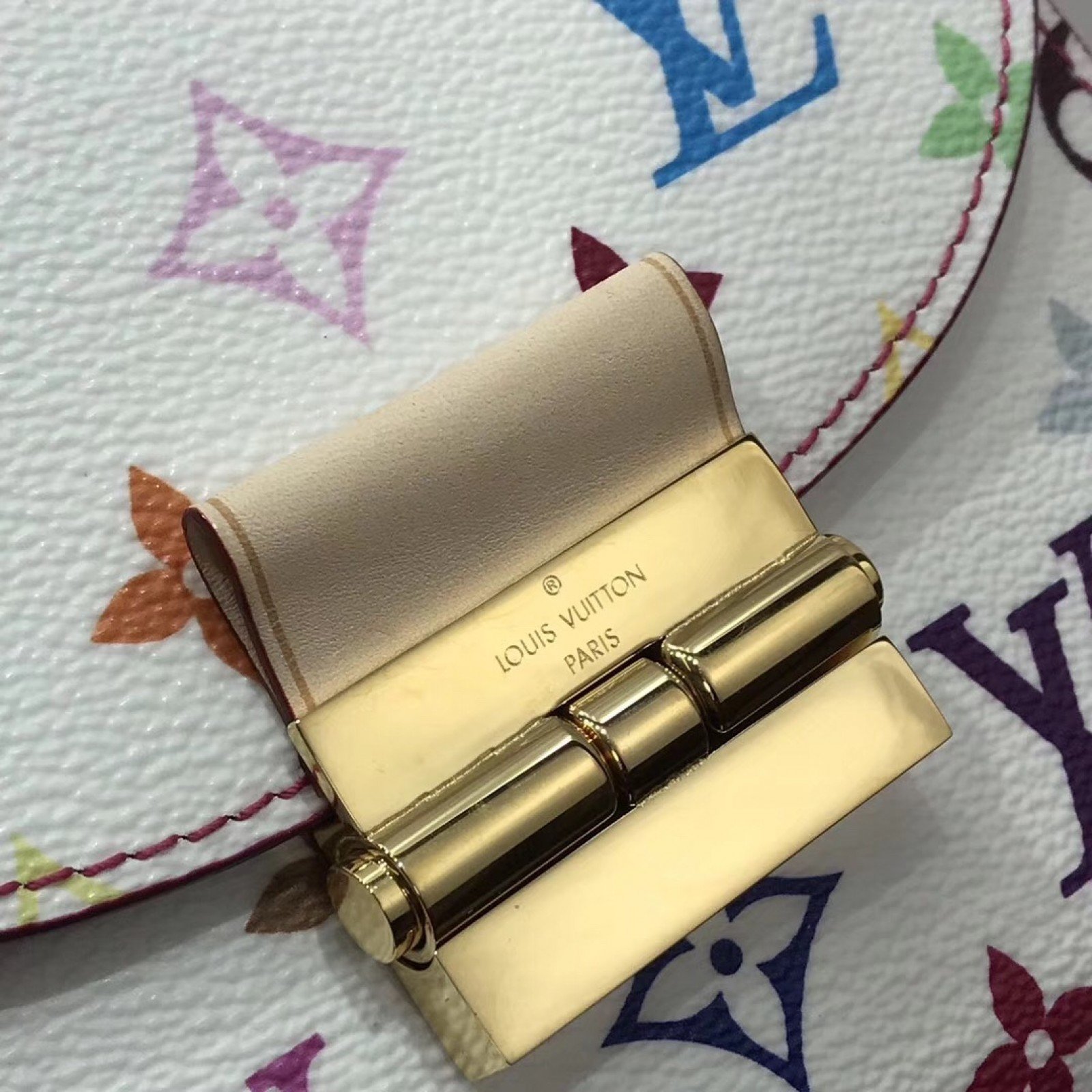 LV SHOULDER BAG M40660