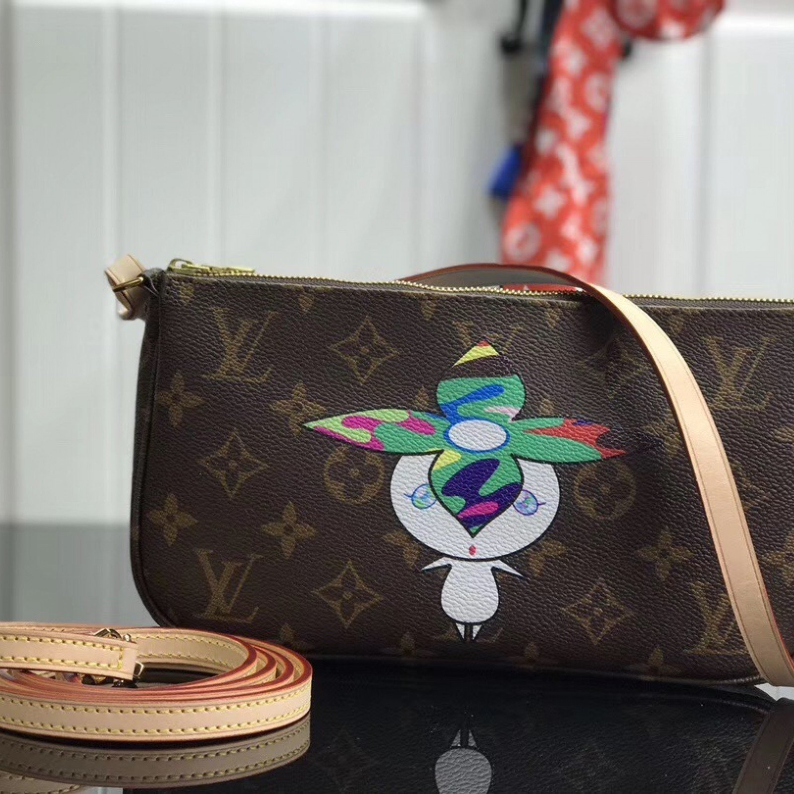 LV SHOULDER BAG M51980