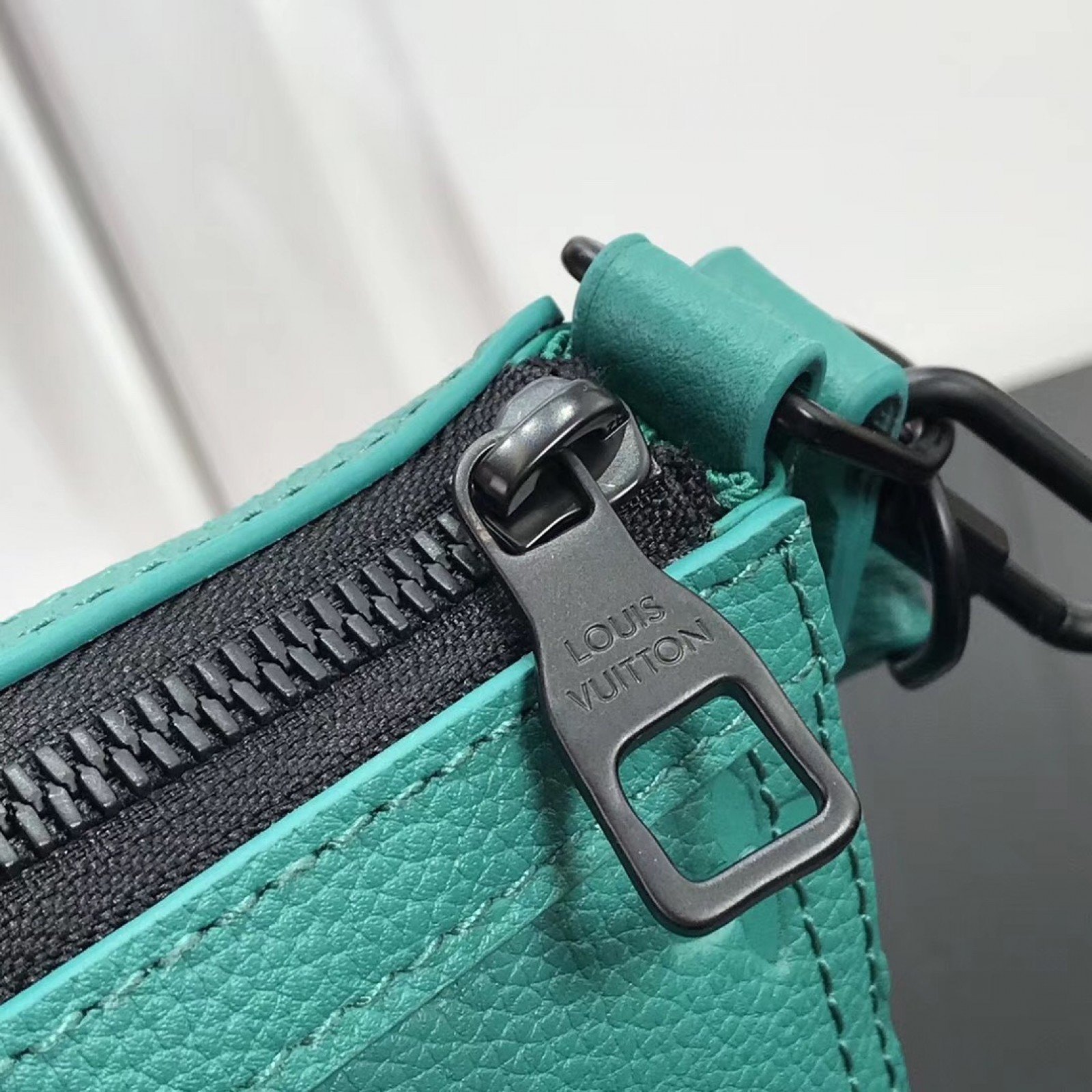 LV SHOULDER BAG M54330YH