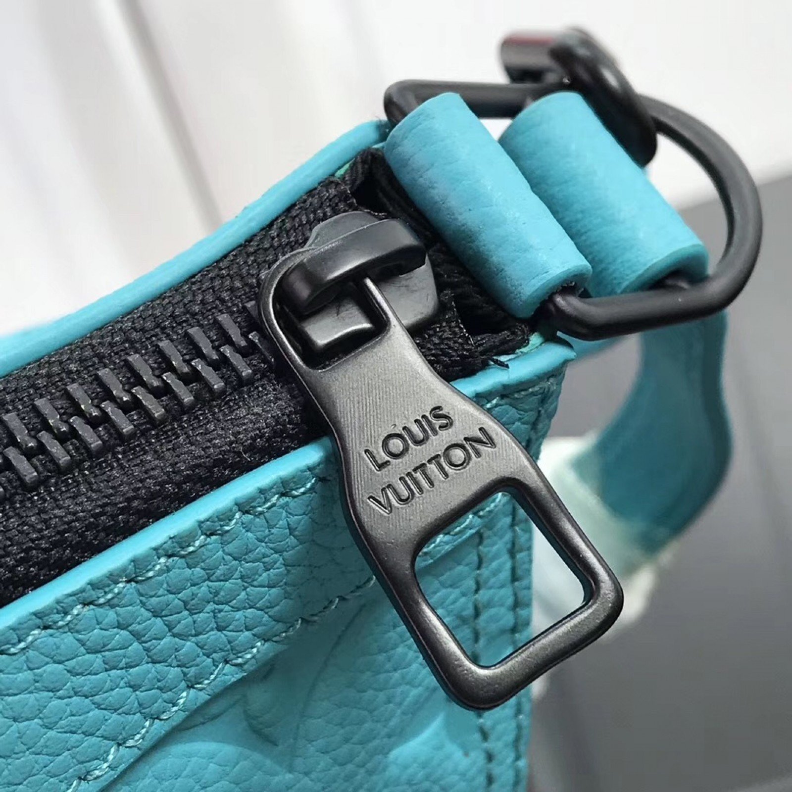 LV SHOULDER BAG M54330YH