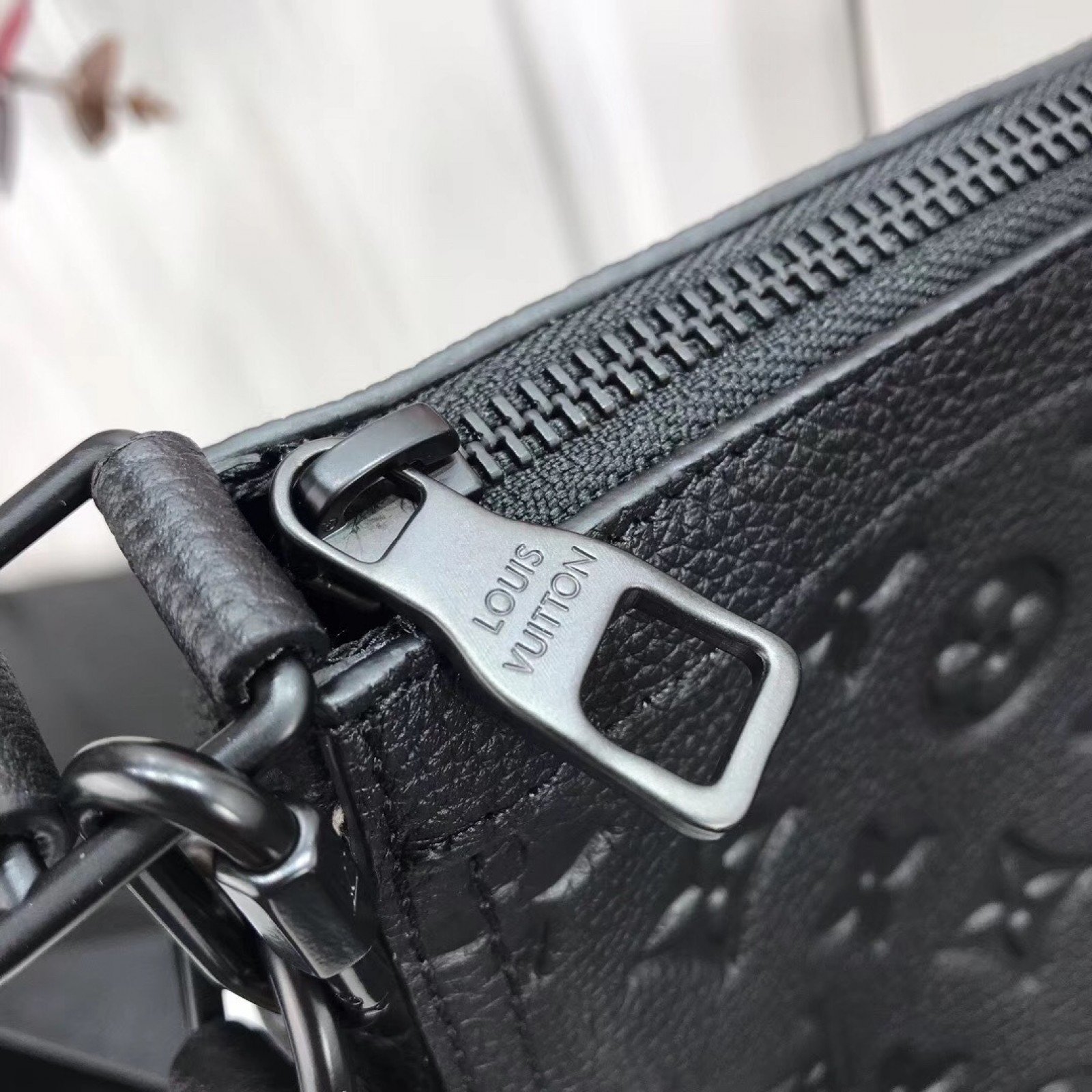 LV SHOULDER BAG M54330YH