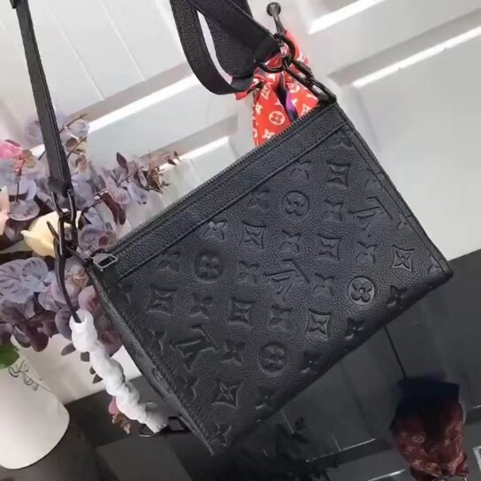 LV SHOULDER BAG M54330YH