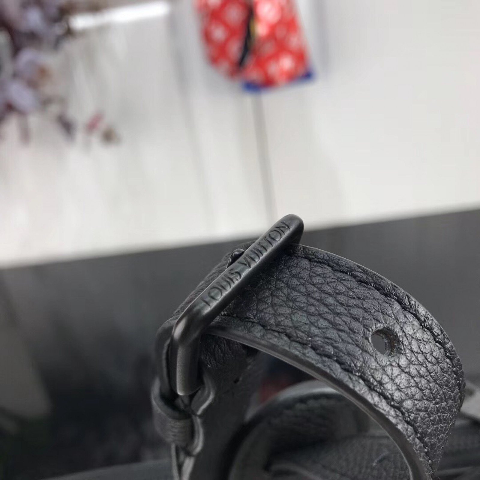 LV SHOULDER BAG M54330YH