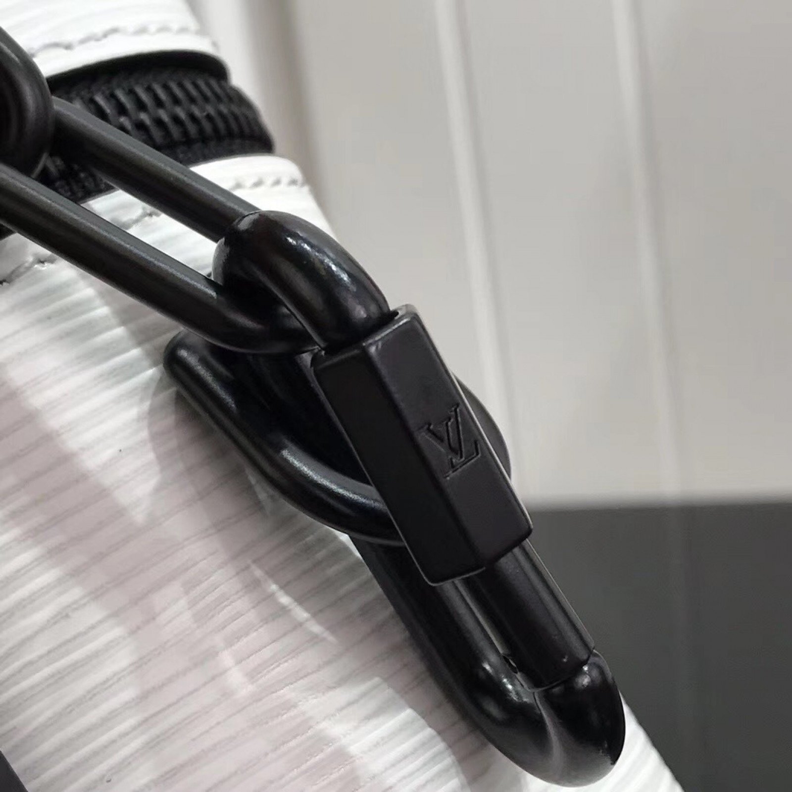 LV SHOULDER BAG M61112CB