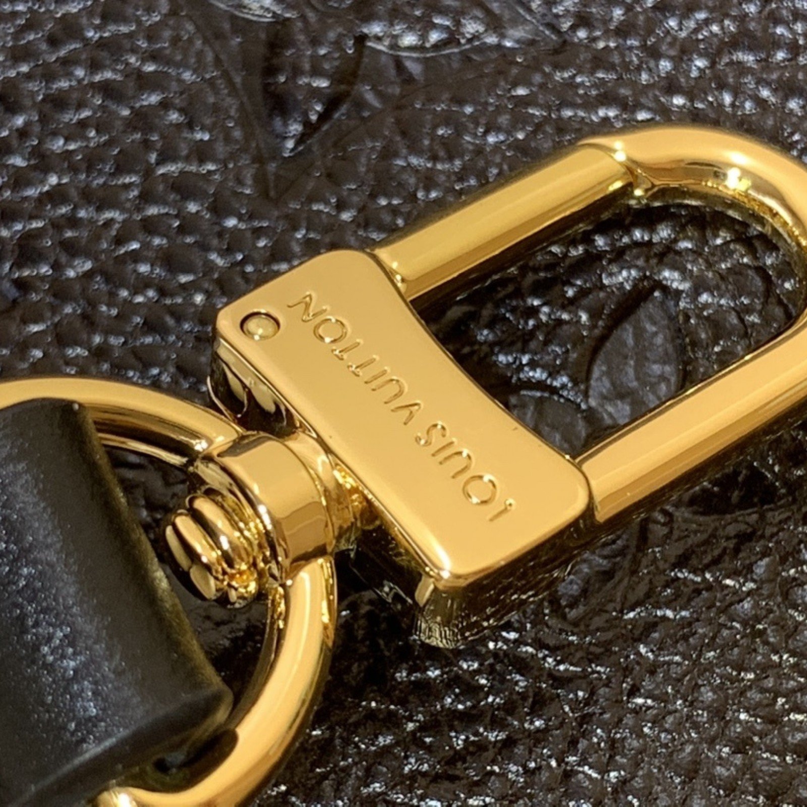 LV SIDE TRUNK  m26304