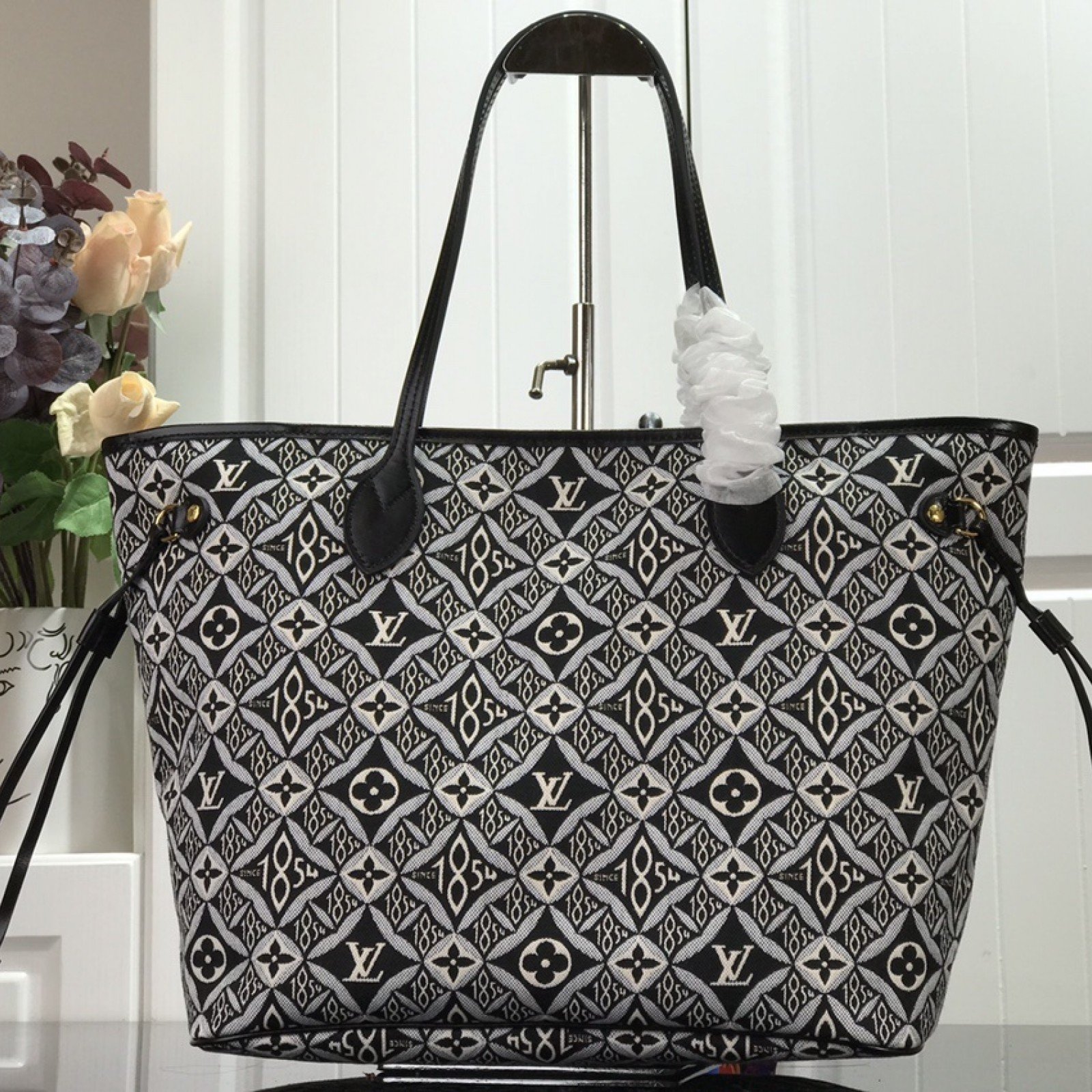 LV SINCE 1854 NEVERFULL MM M57230