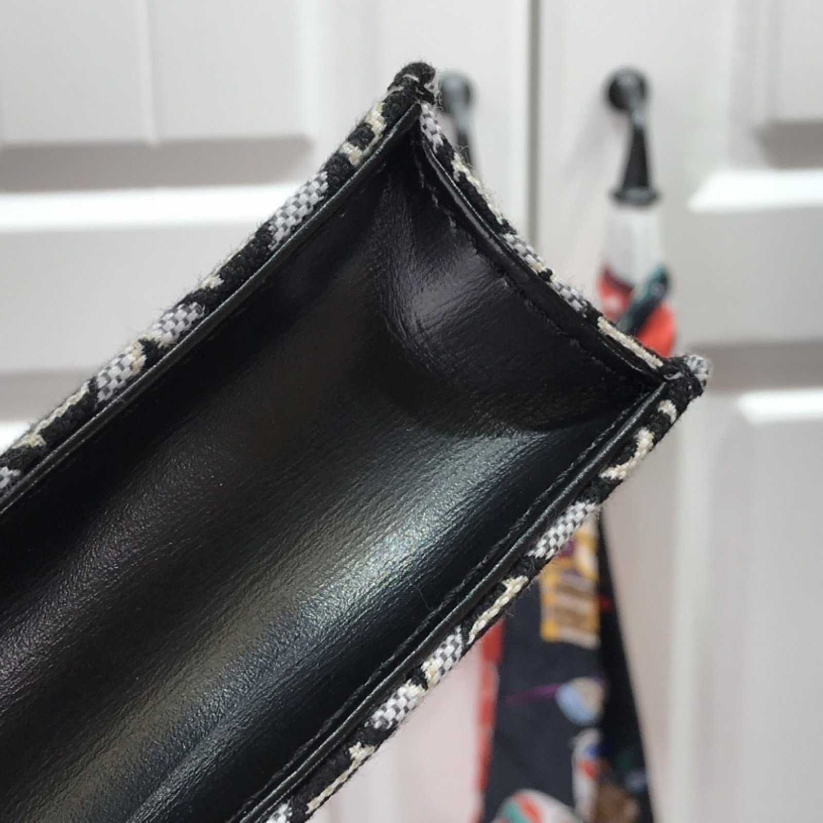 LV SINCE 1854 PETIT SAC PLAT M80288