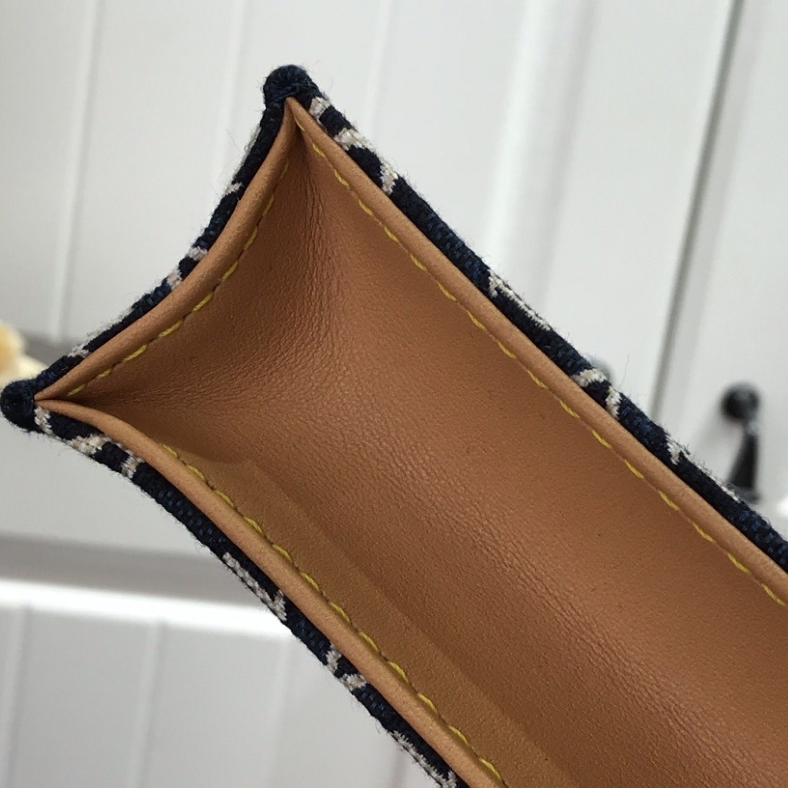 LV SINCE 1854 PETIT SAC PLAT M80288