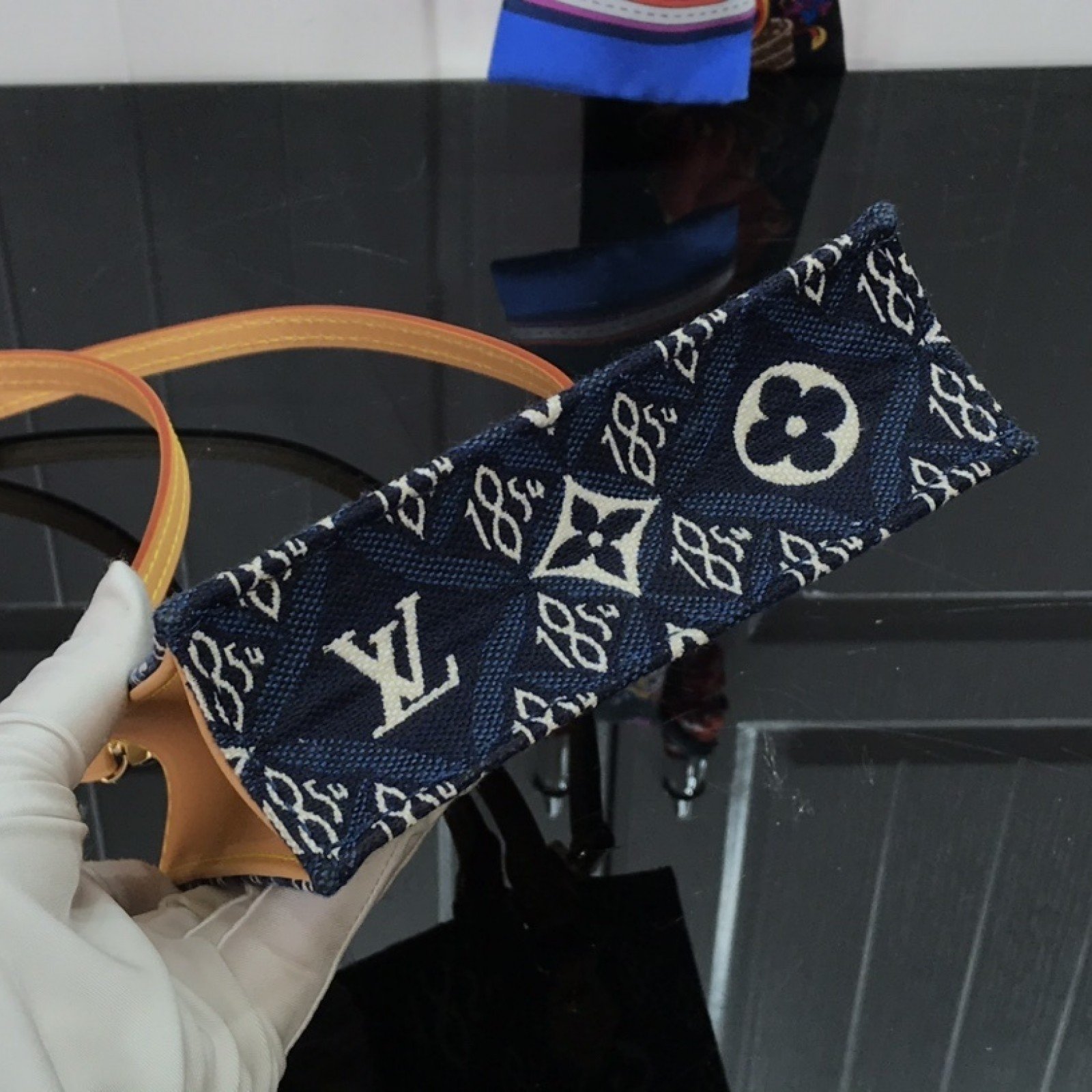 LV SINCE 1854 PETIT SAC PLAT M80288