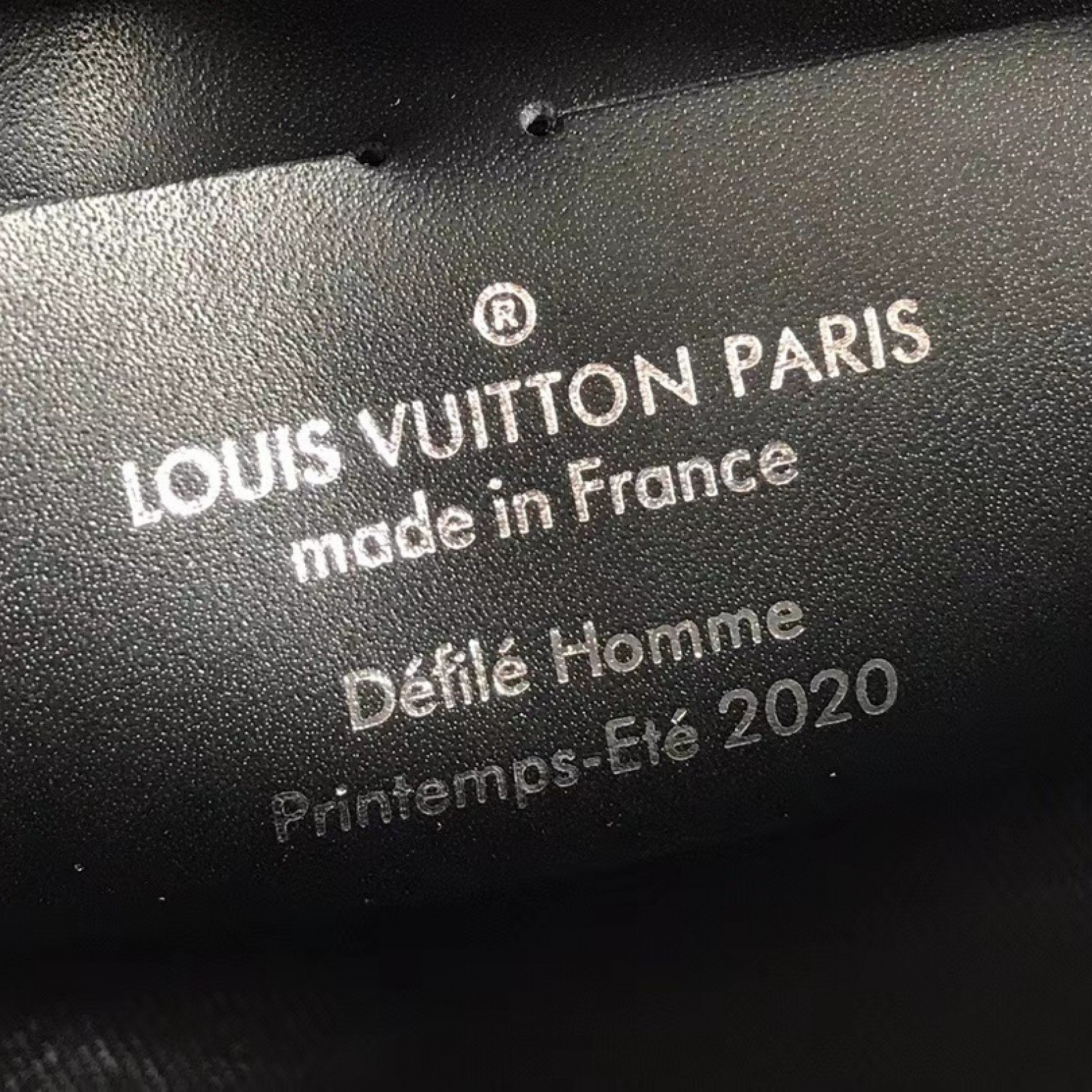 LV SOFT TRUNK CLUTCH M68986
