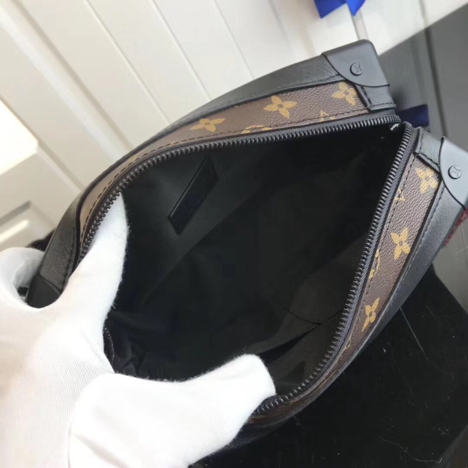 LV SOFT TRUNK M44478
