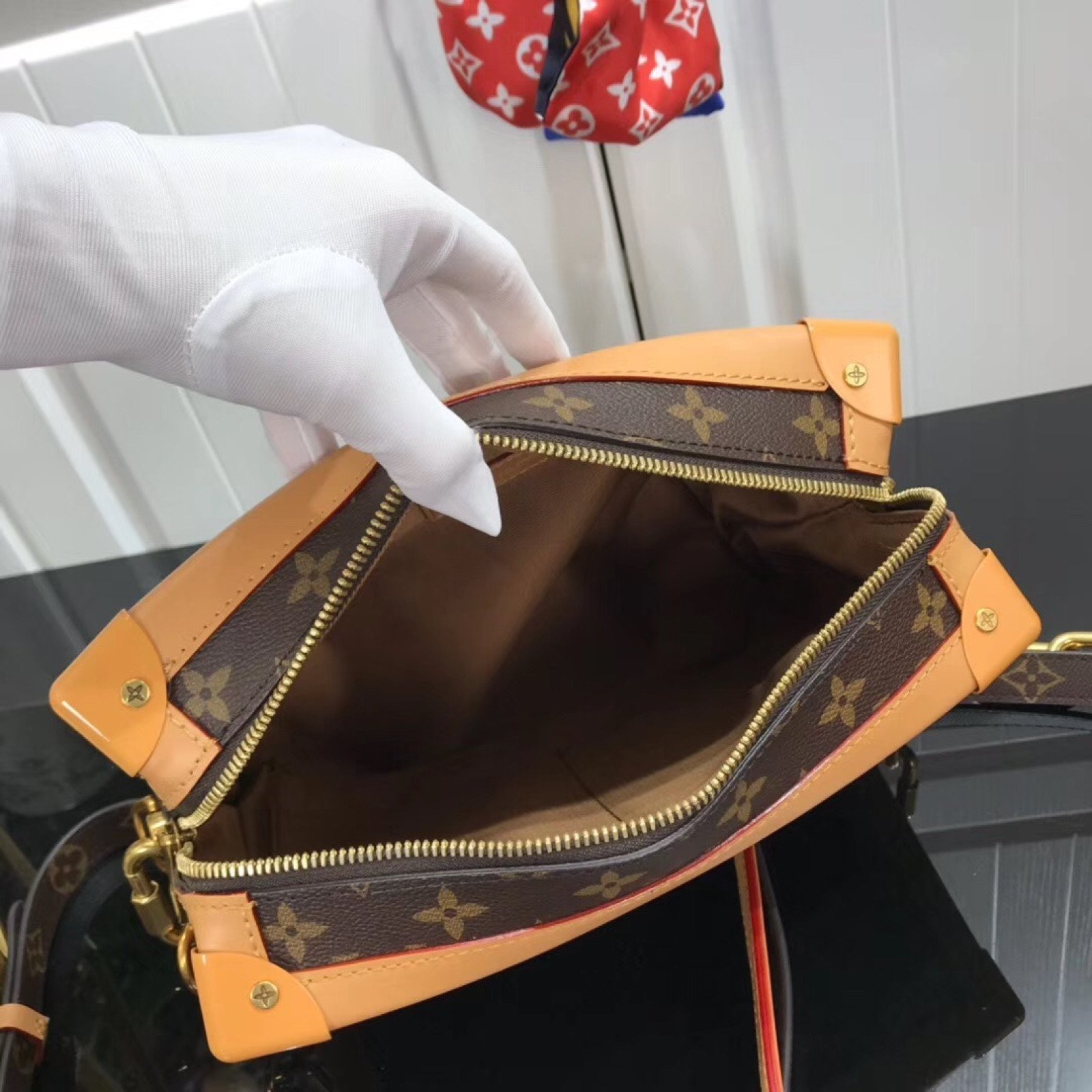 LV SOFT TRUNK M44478ZH