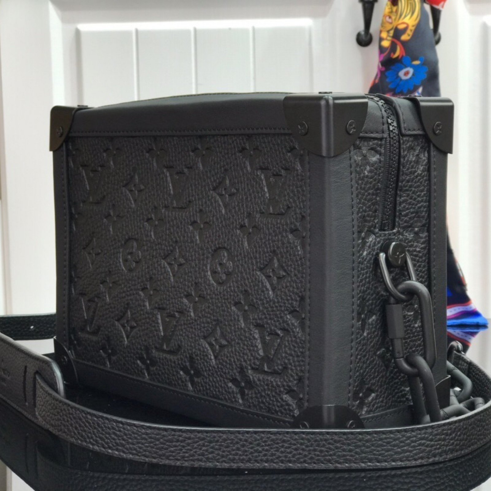 LV SOFT TRUNK M55700