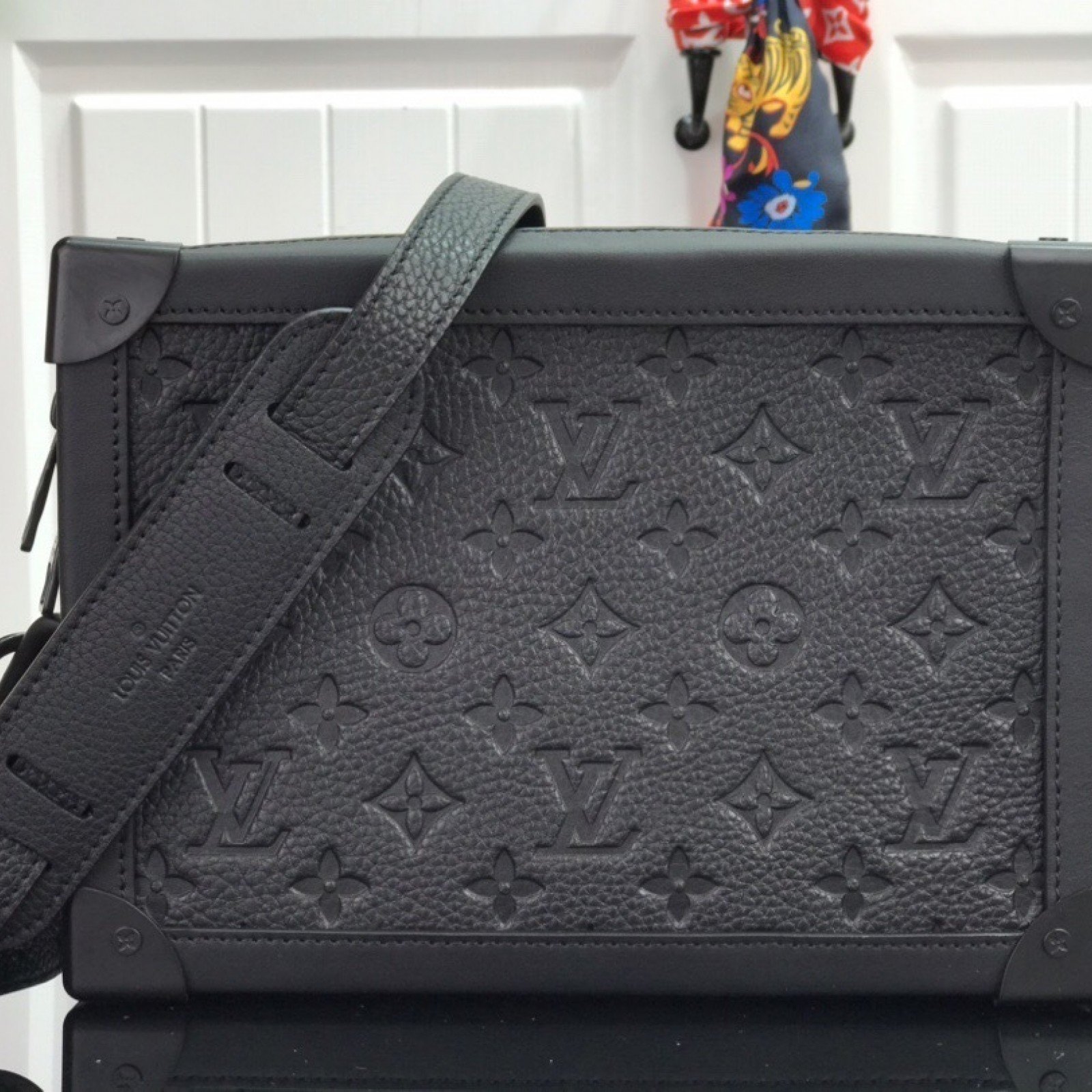 LV SOFT TRUNK M55700