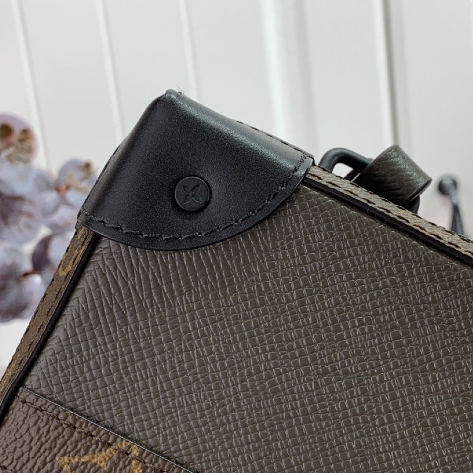 LV SOFT TRUNK WALLET M30697