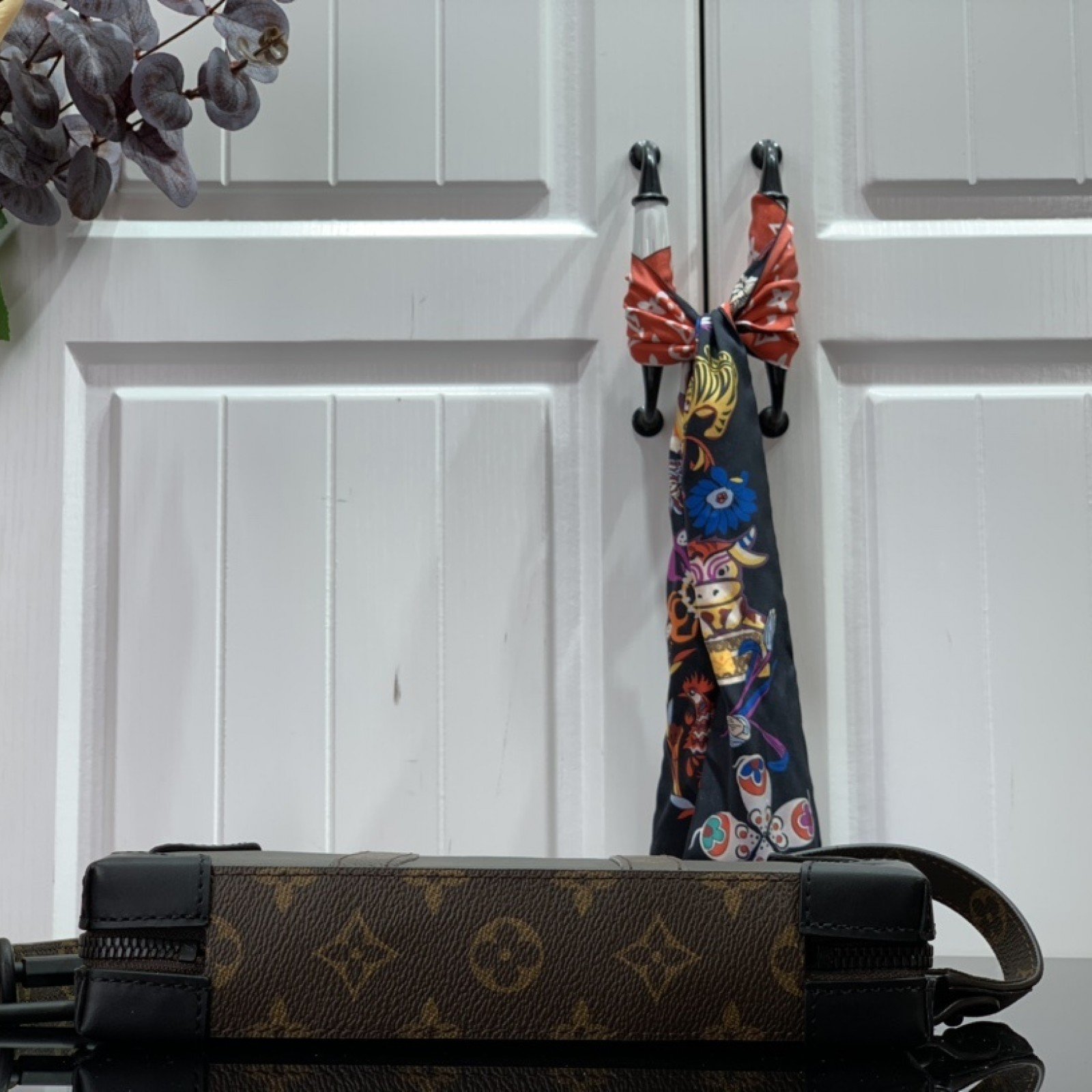 LV SOFT TRUNK WALLET M30697