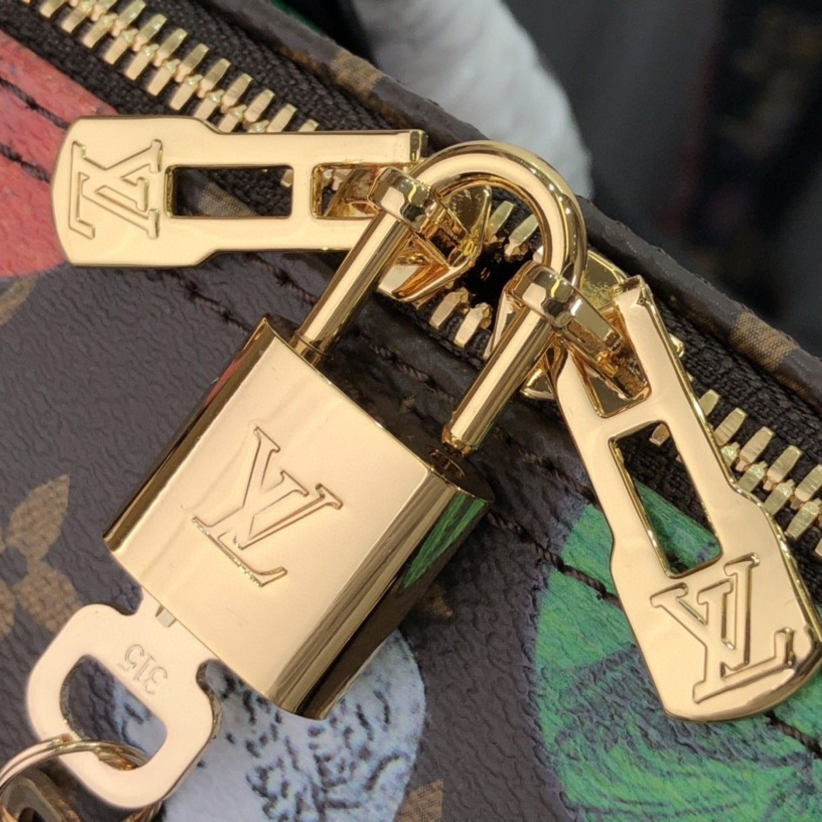 LV SPEEDY BANDOULIERE 25 M45910