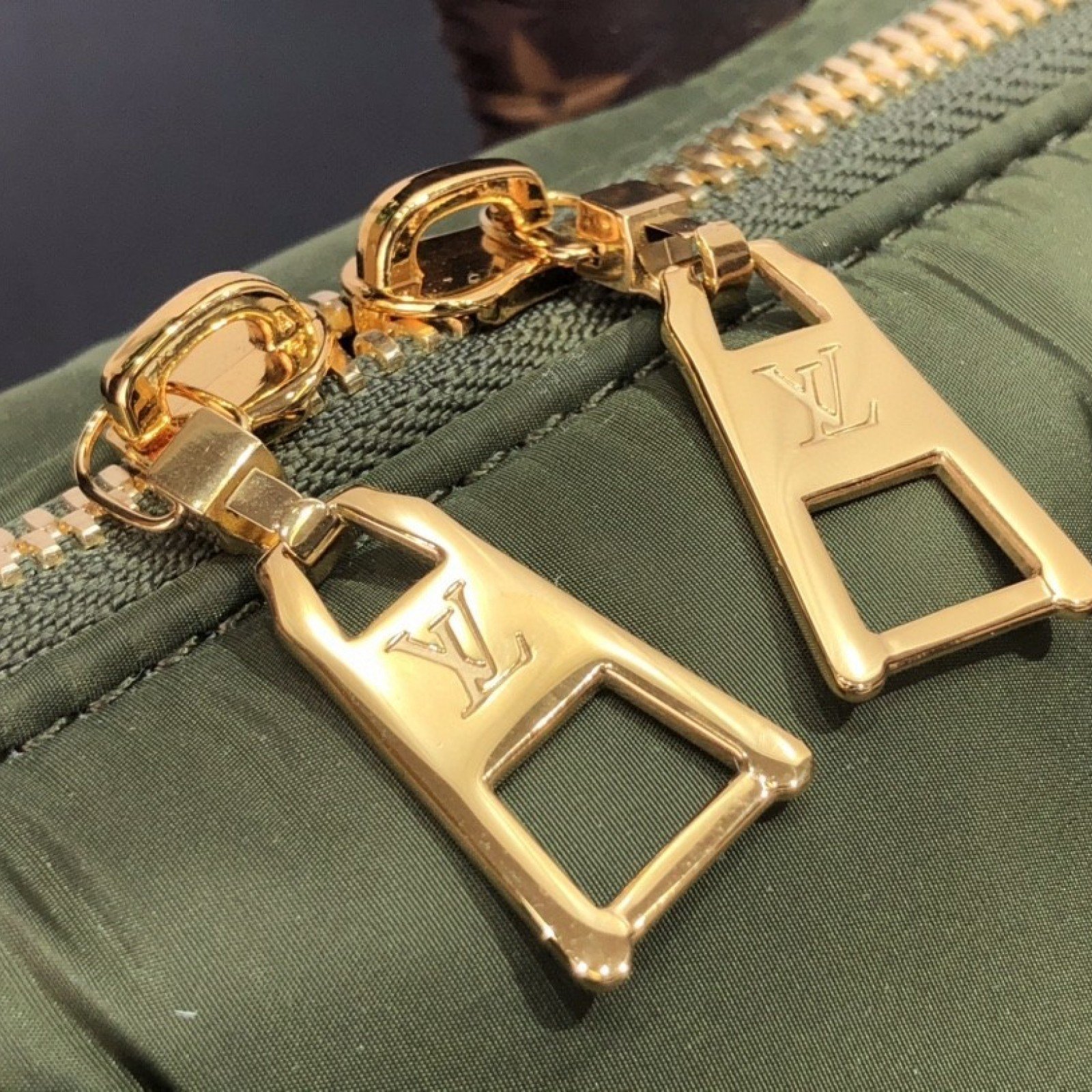 LV SPEEDY BANDOULIERE 25 M59008