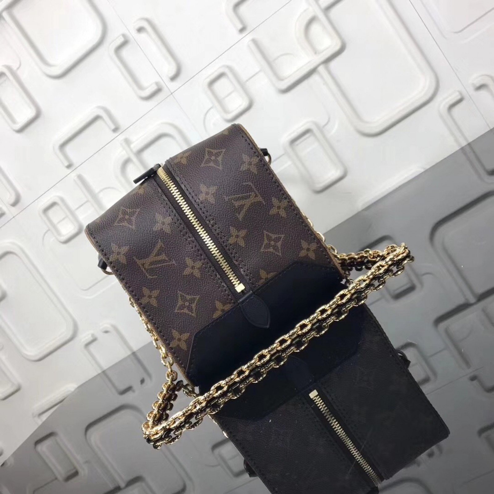LV SQUARE Bag M43589SZ