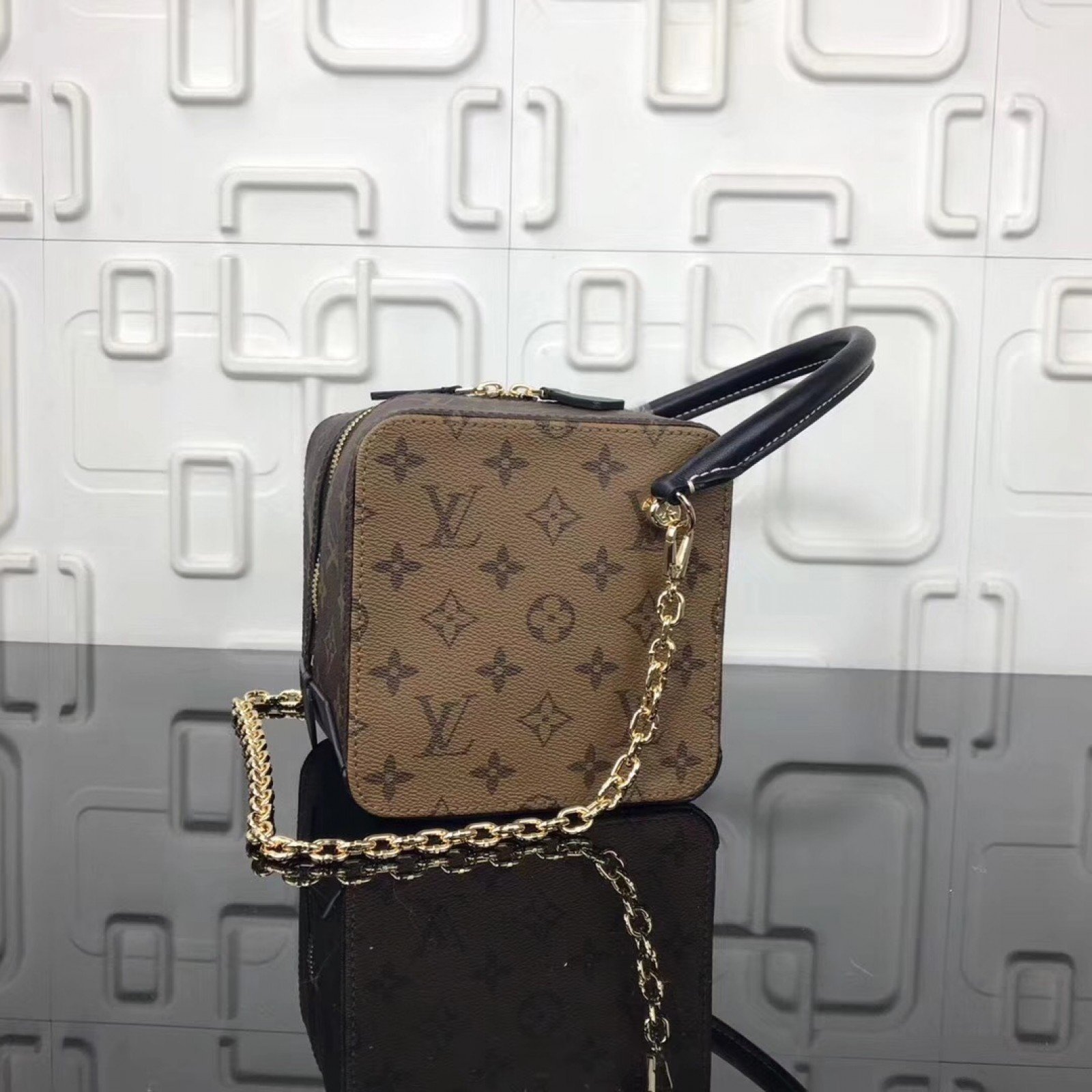 LV SQUARE Bag M43589SZ
