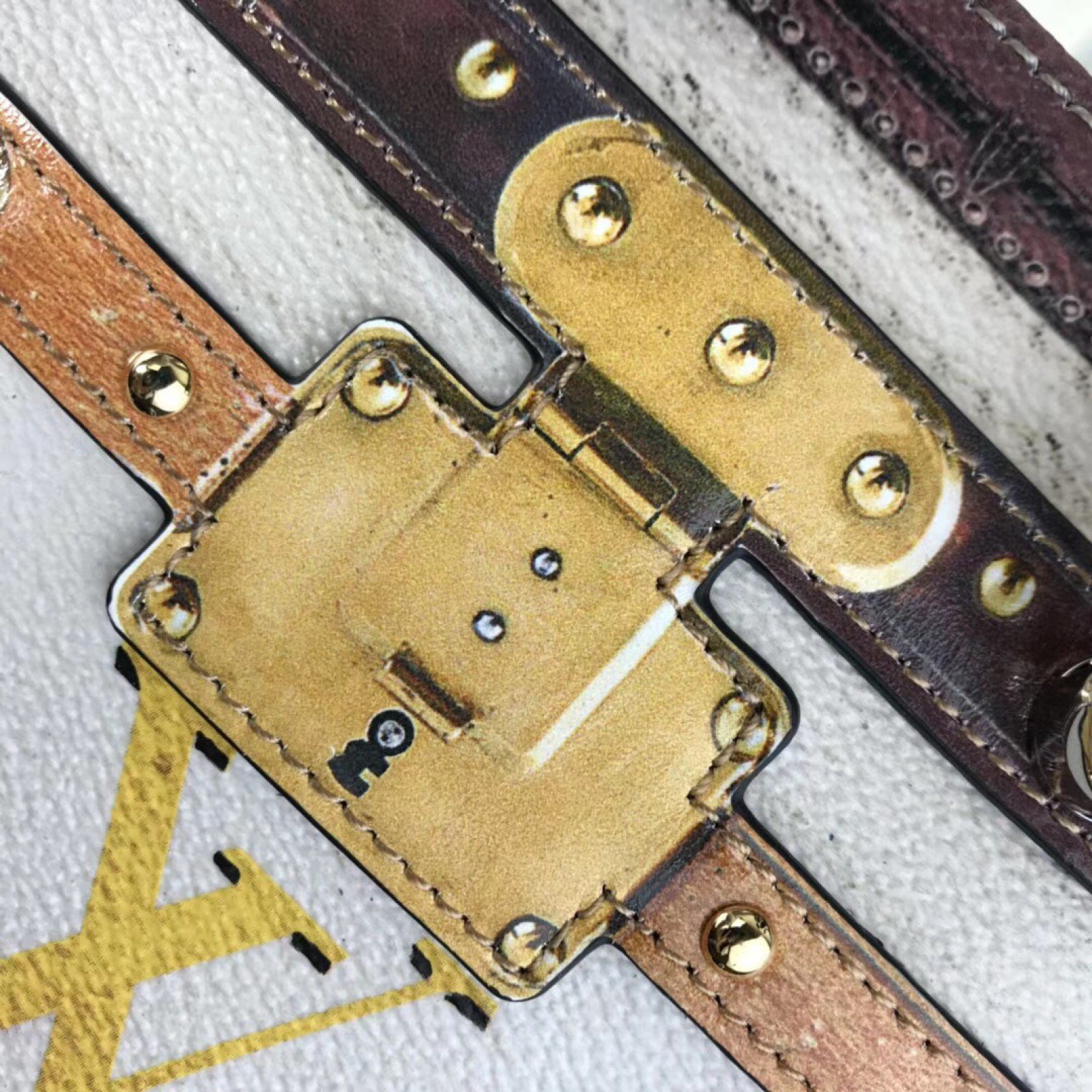 LV SQUARE Bag M52350