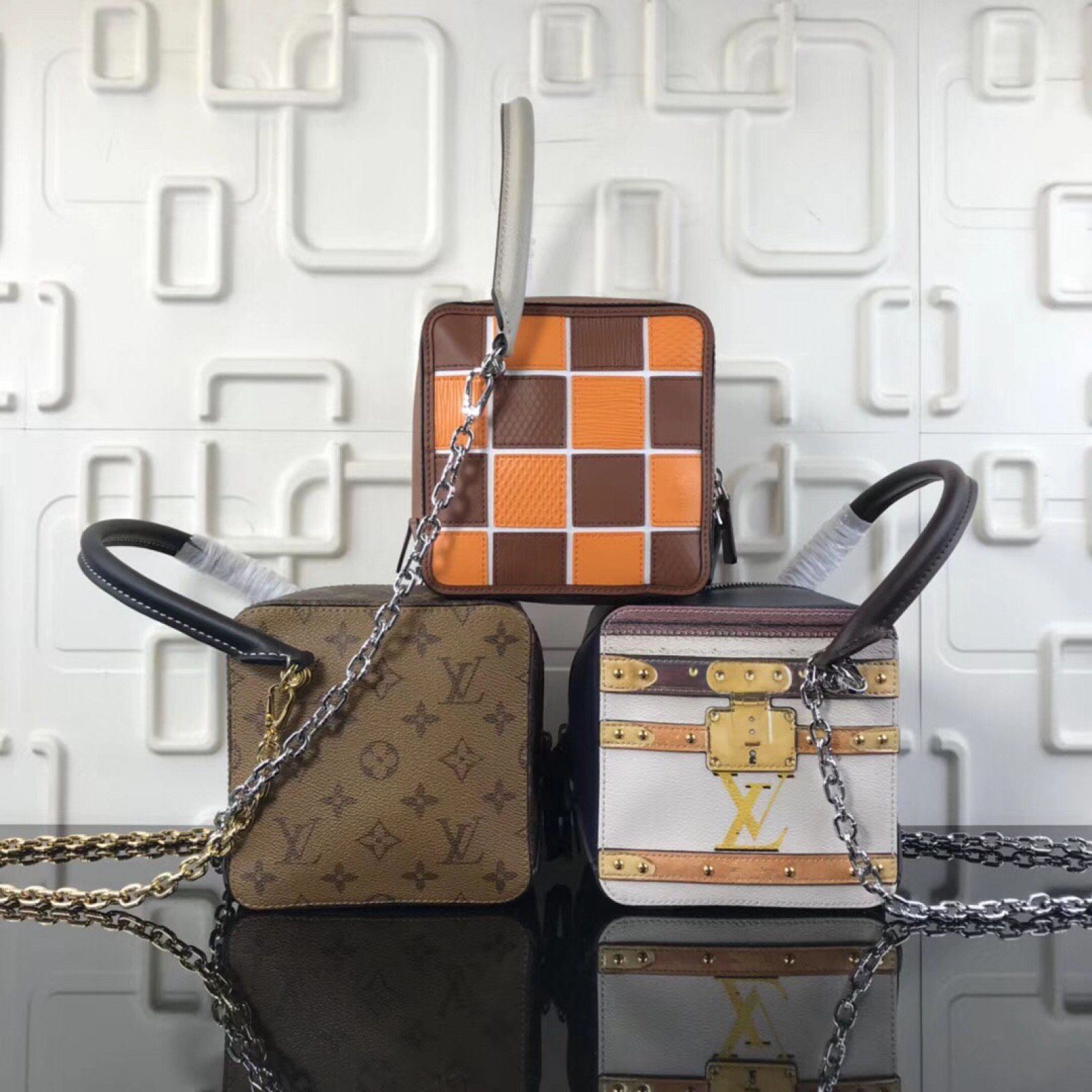 LV SQUARE Bag M62791GZ
