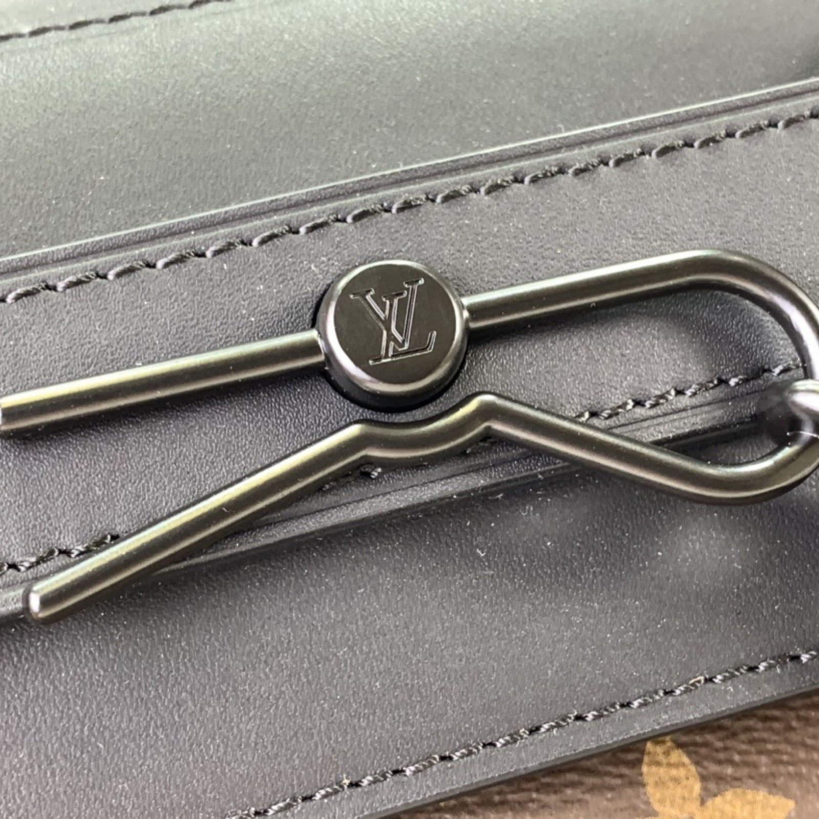 LV STEAMER m46953A