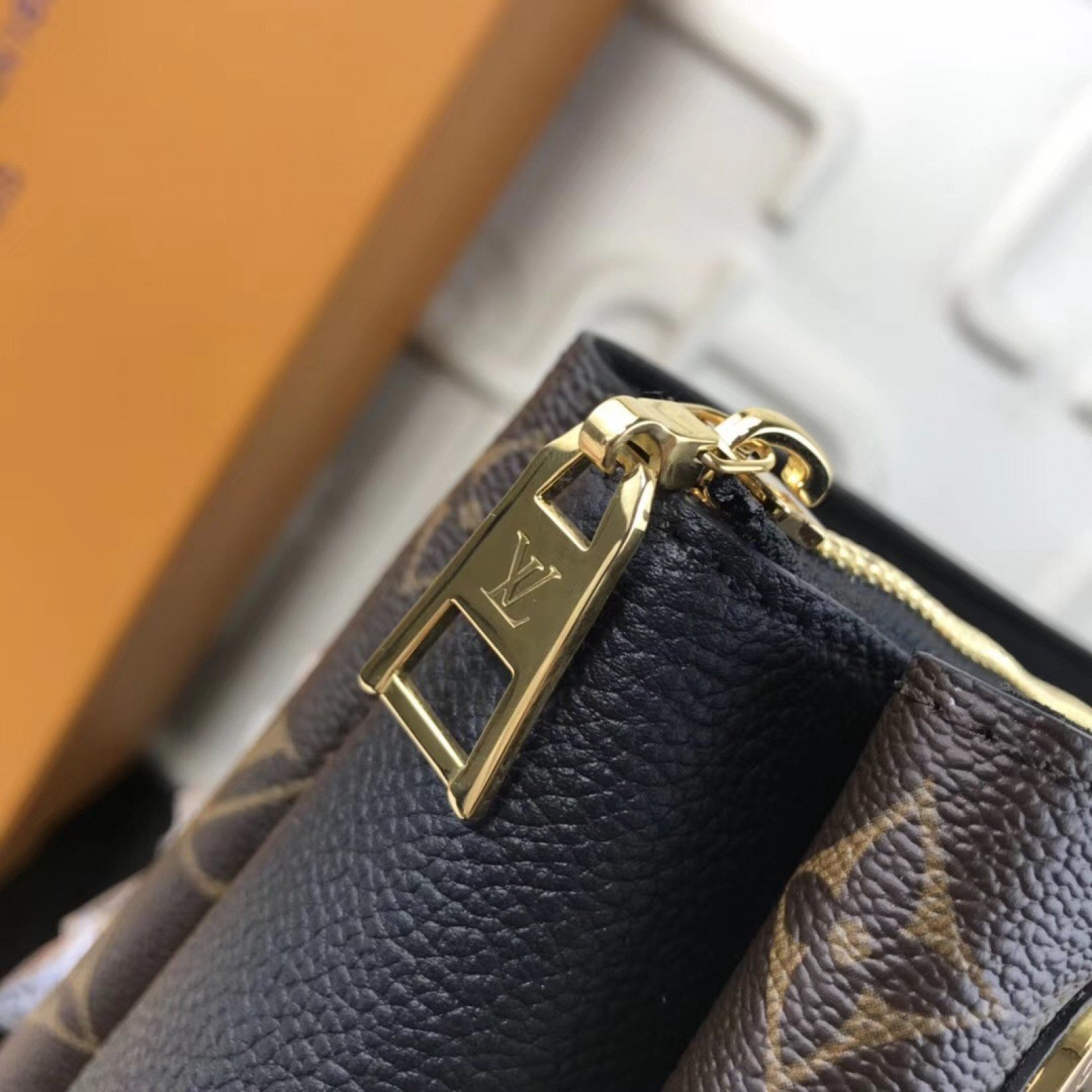 LV SURÈNE MM M43772