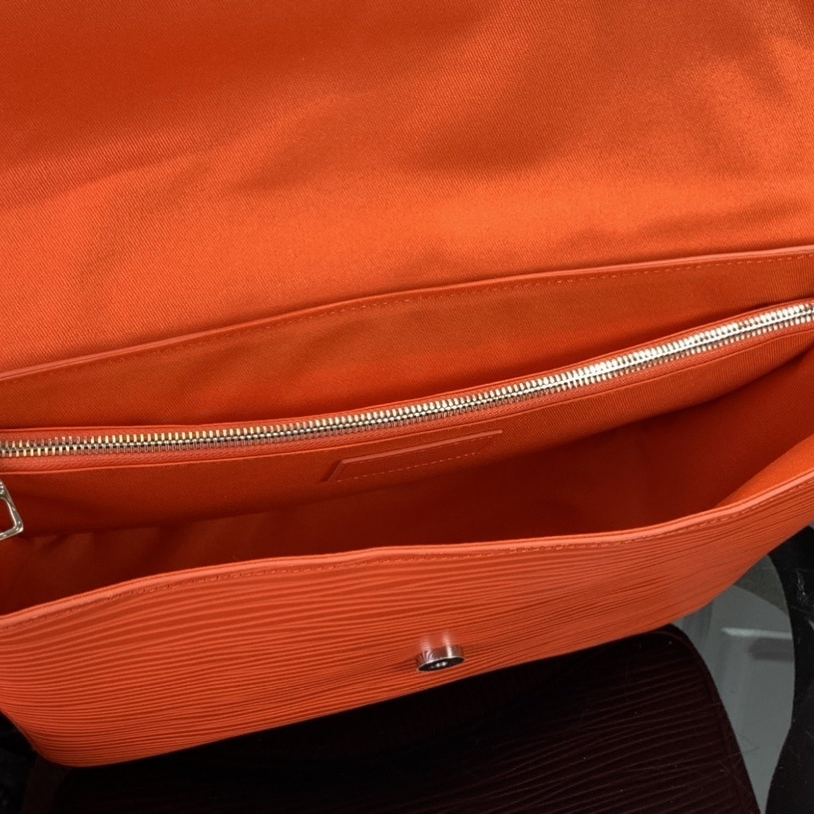 LV Should bag M23097